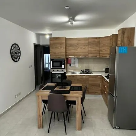 Emerald 2 Bedroom In * Gzira