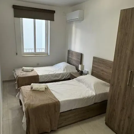 Emerald 2 Bedroom In